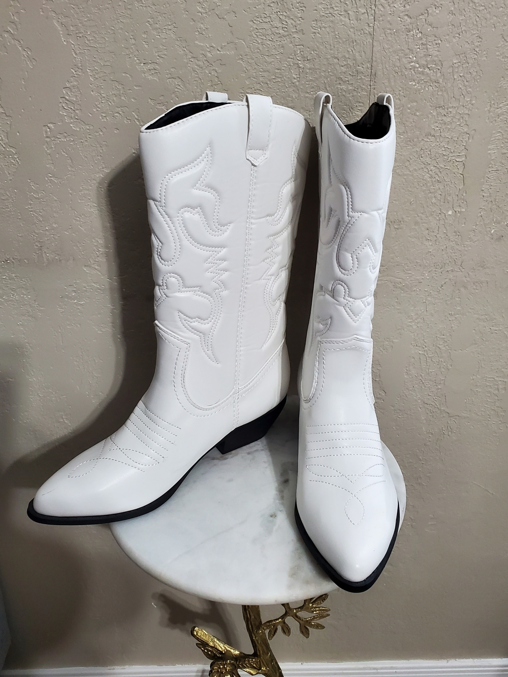 Soda White Women's Lace Up Western Boots